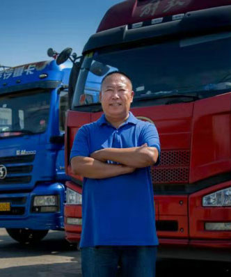 現(xiàn)場(chǎng)裝貨協(xié)調(diào)專(zhuān)家：孫海龍