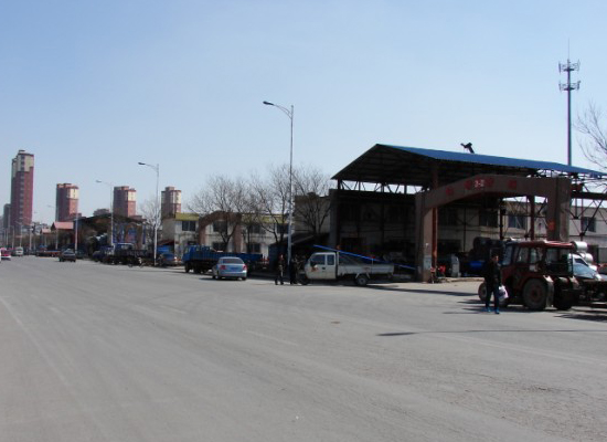 鞍山市二臺(tái)子鋼材市場(chǎng)外景圖